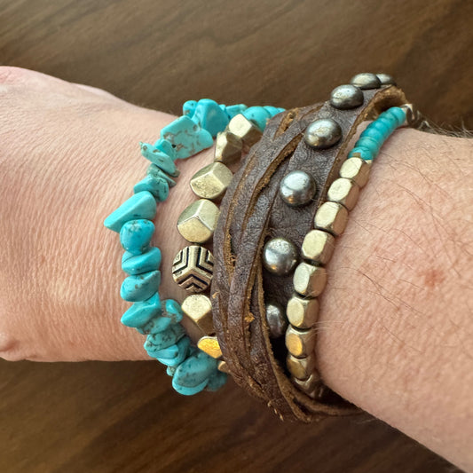 Turquoise Chip Stone Stretch Bracelet