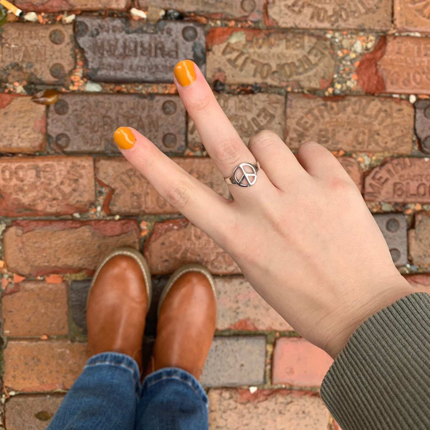 Boho Hippie Sterling Silver Peace Sign Ring – Vintage-Inspired Statement Jewelry for Free-Spirited Souls