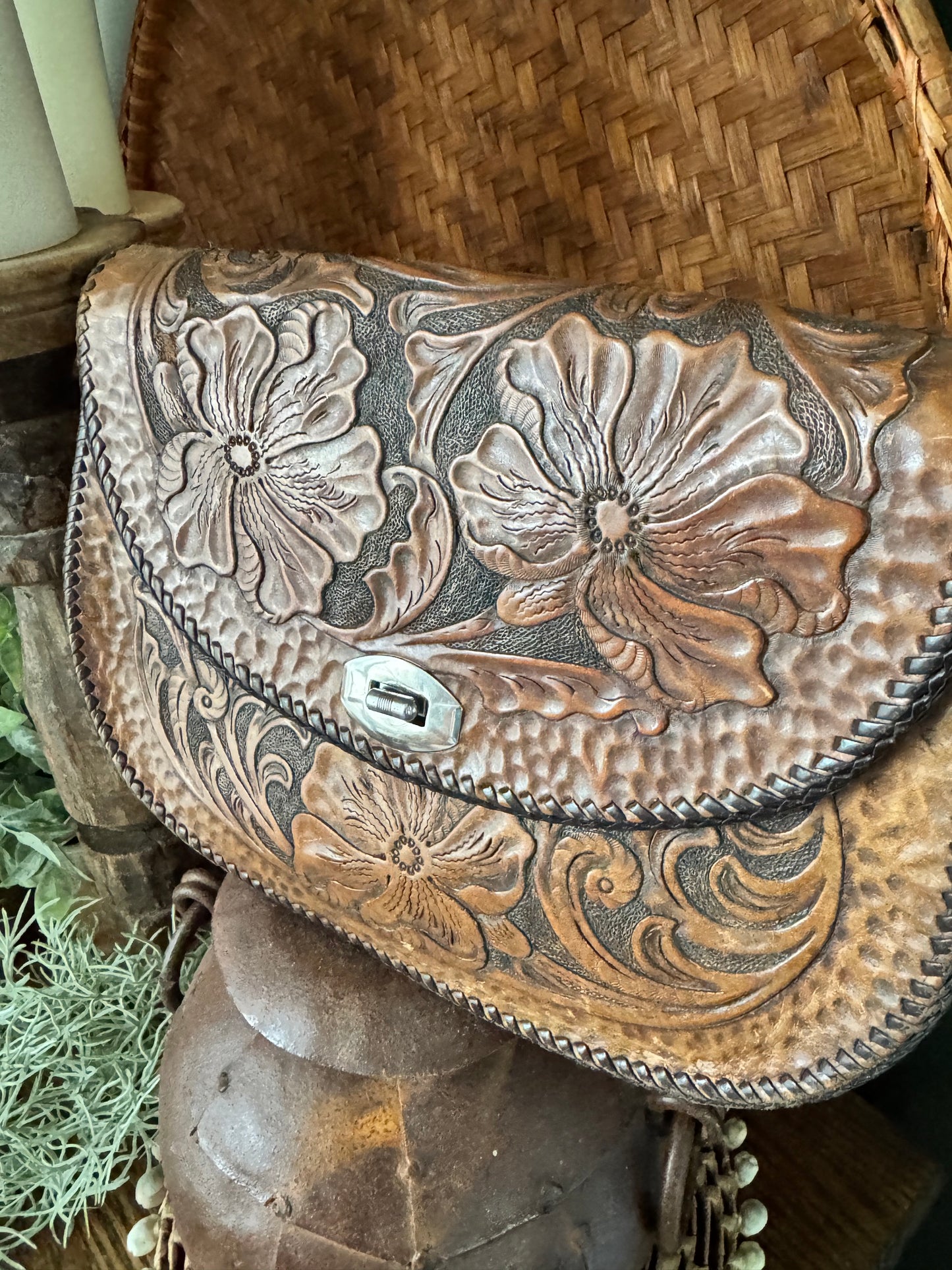Vintage Boho Floral Tooled Leather Purse - Mid-Century Handcrafted Western Boho Bag