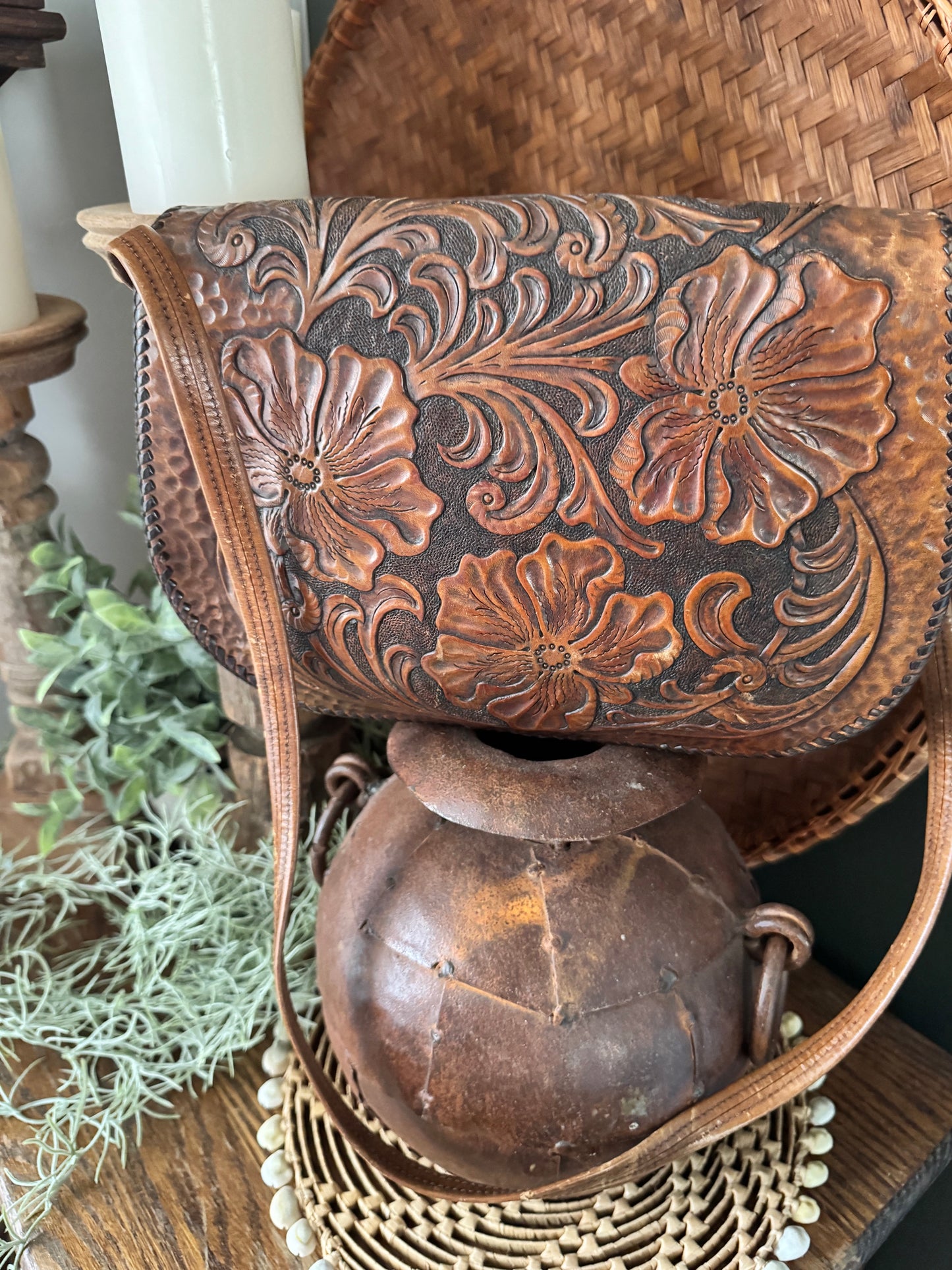 Vintage Boho Floral Tooled Leather Purse - Mid-Century Handcrafted Western Boho Bag